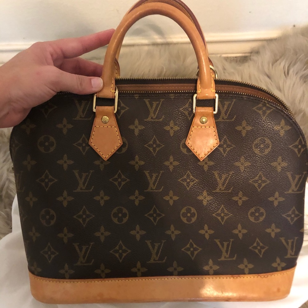 Louis Vuitton Alma PM